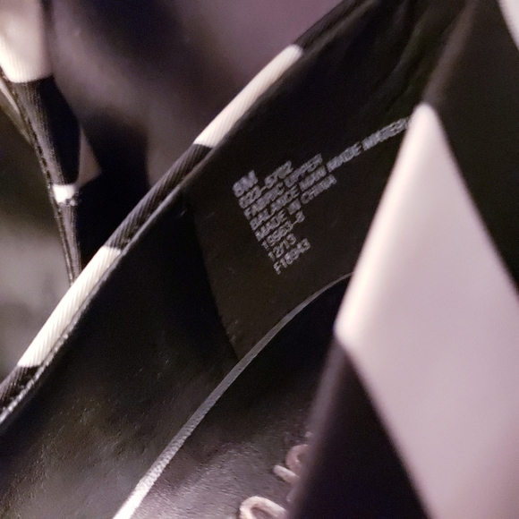 Black and White Stripe Heels - Picture 6 of 8